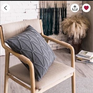 Knitted decorative throw pillow cover